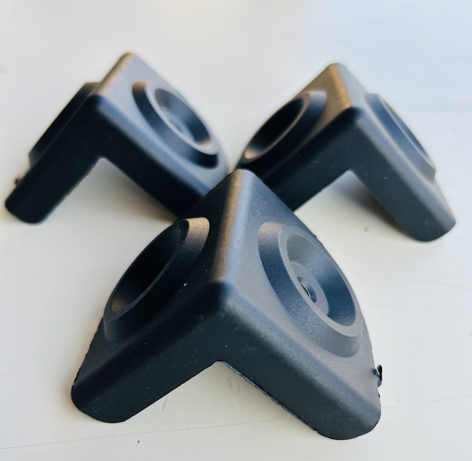 画像2: プラスチック製キャビネット コーナー(R6)4個セット